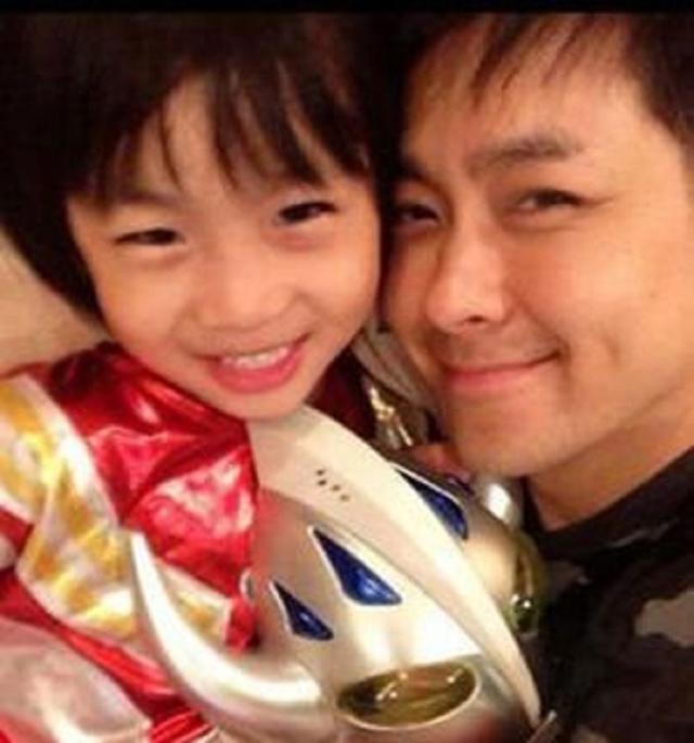 林志颖35岁老婆曝光，女神气质魔鬼身材，网友：3个孩子的妈？