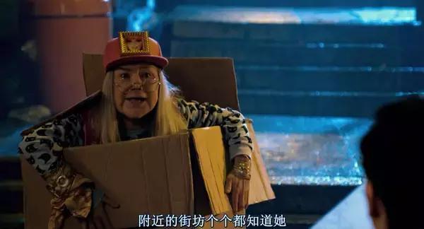 宅男救了几百年前的僵尸，亲了一下变成了绝世美女