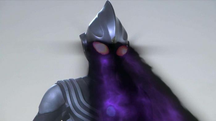 黑暗迪迦在三千万年前遇到了什么事情？他打败巨人，统治了地球