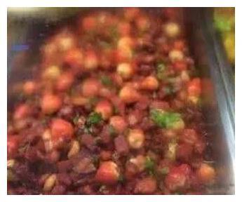 女生连拍四年大学饭菜，称好像没办法再继续更新了，网友们炸锅了