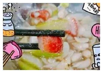 女生连拍四年大学饭菜，称好像没办法再继续更新了，网友们炸锅了