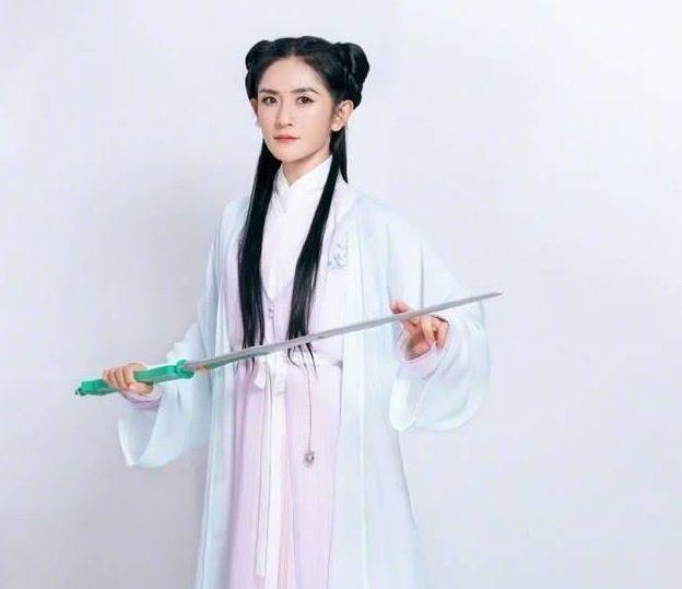 谢娜接替赵丽颖出演花千骨续集，隔空喊话赵丽颖，造型不输颖宝