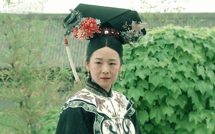 那英父亲和溥仪照片流出，实在是太像了，难道那英是慈禧的后人？