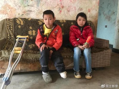 ​家中孩子接连确诊“怪病”，村民觉得不对劲，原因可能在母亲身上