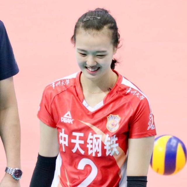 超有爱！张常宁给戎万千百过生日自称二姐，一句话暴露了小秘密