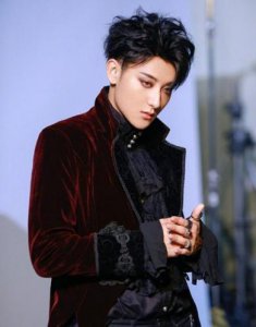 ​黄子韬漫画脸，二次元形象大受欢迎！