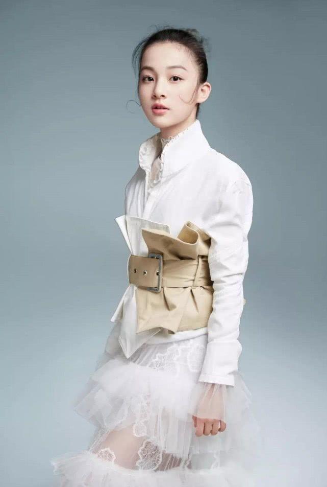 她是《庆余年》中最强的！小小年纪出道6年，曾合作很多实力演员