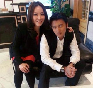 ​谢霆锋被曝与霍汶希大婚，假消息！