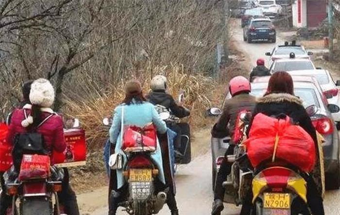 常说: 借三不借二, 救急不救穷, 啥意思? 别怪古人没提醒你