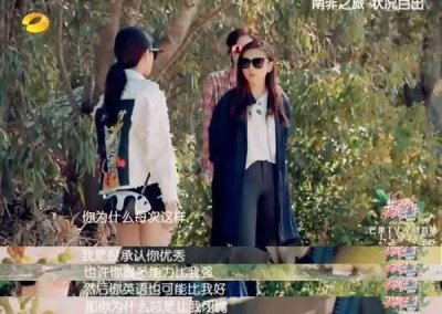 ​19岁宋祖儿的男友意外曝光！是个开豪车的富二代？