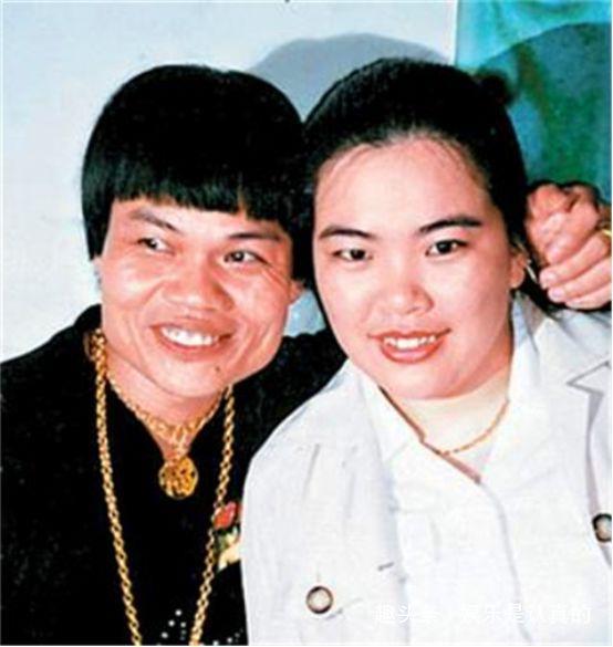 被老婆抛弃，穷到几乎破产，如今东山再起，他是星爷御用的丑角