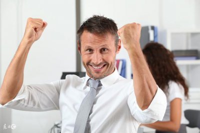 ​李嘉诚的红颜知己：掌握全局，才能在职场上走得更远