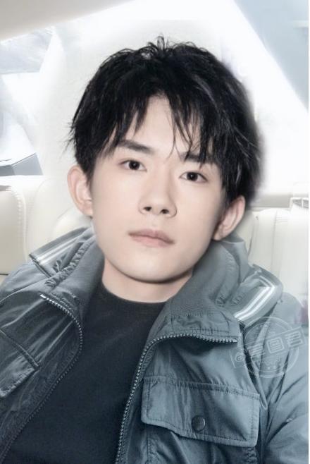 岳云鹏发微博称想整容，网友：为出轨做准备吗？