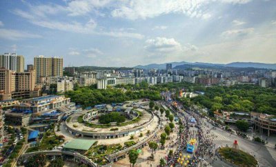 ​中国有一座“鬼城”，白天人山人海，晚上却无人敢逗留