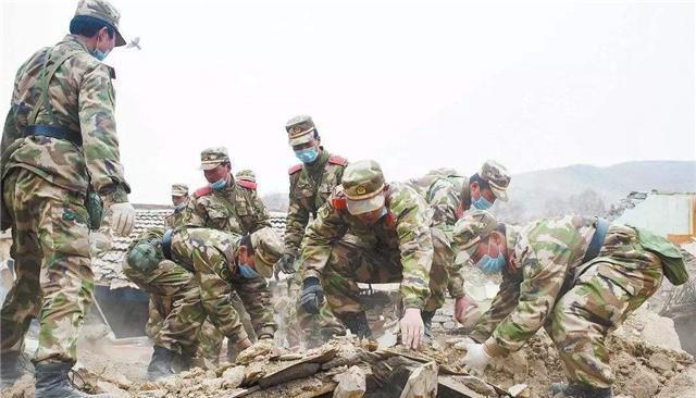 5700万退伍战友，退伍证这3大“隐藏”功能，不知道你就吃亏了