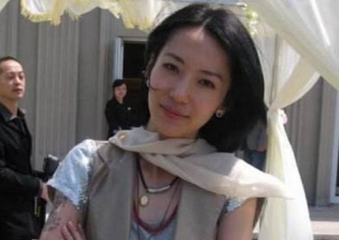 59岁齐秦老婆身份曝光，原来是我们熟悉的她，难怪和王祖贤分手