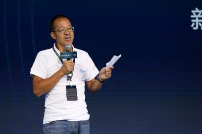 ​新东方沙漠骆驼改编老师《释放自我》，俞敏洪搞事情