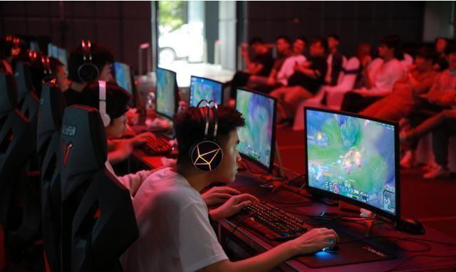 一年一度的英雄联盟青训营正式开启报名，也许你就是下一个Faker