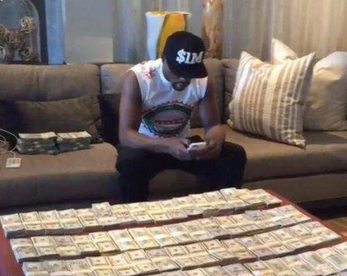 拳王梅威瑟遭遇不明枪击 警方:这是一场谋杀