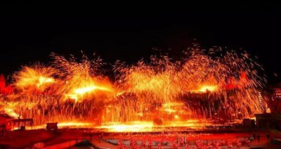 ​山西晋城司徒小镇，品千年铁魂，看延禧攻略里的“打铁花”