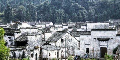 ​思溪延村，一个村庄与秀水青山的自然风光融合在一起的村落