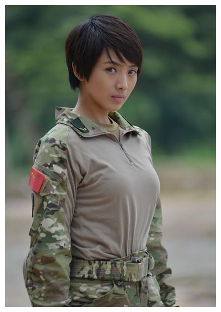 他们戏里戏外都是夫妻, 飒爽英姿羡飒旁人, 今身价上亿豪车出行