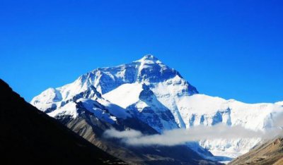 ​珠峰引路人有多神？每个登山队都有夏尔巴人，一次收入1万美元