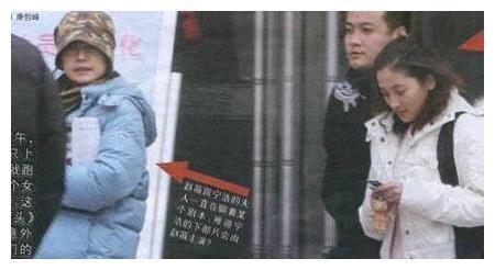 赵薇前男友，37岁就身家过百亿，现任妻子却是赵薇的闺蜜