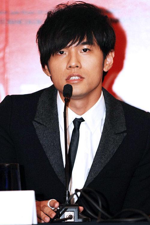 周杰伦《以父之名》何以碾压华语乐坛?