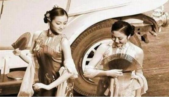 民国贵妇：一瓶香水钱够养活普通人家一年，每日出行穿一套衣服