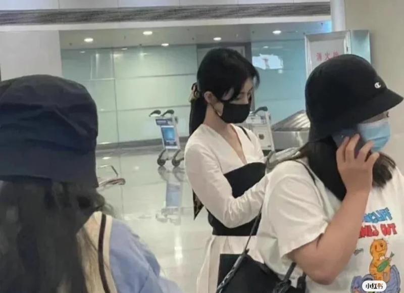 女人暗示你亲近她10个表现是什么