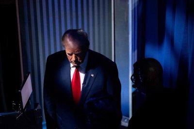 ​特朗普辩论表现不佳 招致参议院共和党人批评：他过于在意次要问题