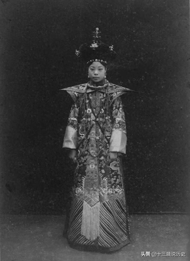 皇妃文绣老照片：事帝九年未蒙一幸，虽没婉容漂亮但结局要好很多