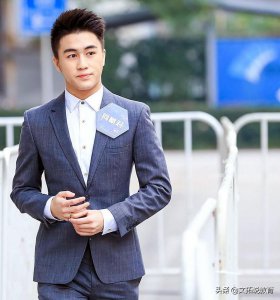 ​“富家学霸”何猷君：21岁成麻省理工硕士，优异成绩源自家庭教育