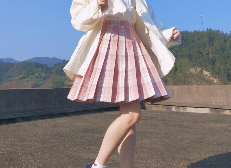 如何跟女生搭讪？一般该问哪些？该说哪些？