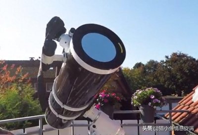 ​用天文望远镜看太阳会怎么样？老外肉眼亲测，网友：分分钟变瞎子