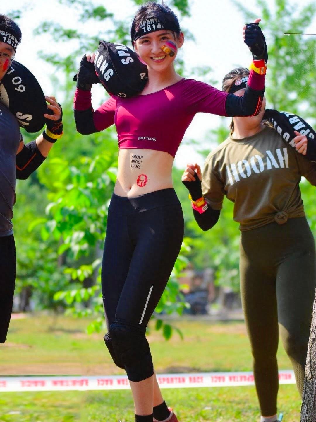 主持人大赛中的气场选手龚凡，不仅是学霸，更是爱运动的狂野女王