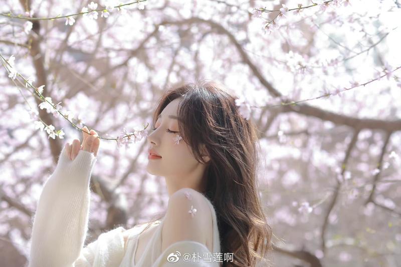 乌克兰美女网恋河南小伙，不在乎他没房没钱，交往两个月选择闪婚