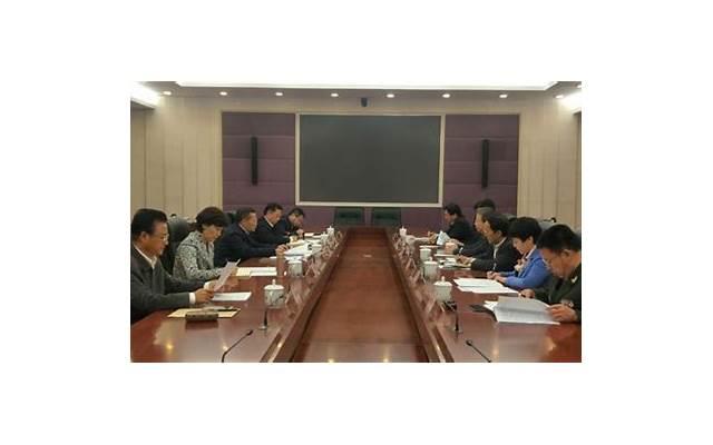 老婆出轨导致离婚法律怎么判小孩，老婆出轨导致离婚，小孩的判决问题如何解决？