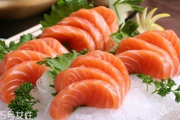 三文鱼熬粥的做法 这样做就对了