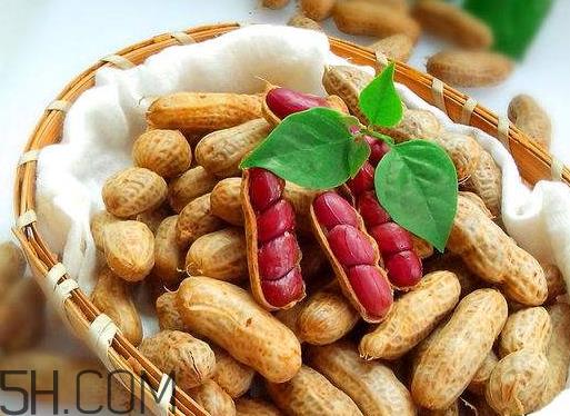 水煮花生能放多久 隔夜的水煮花生可以吃吗