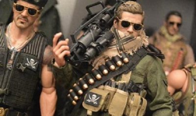 ​人数不足四十，被列为全球最神秘雇佣兵团，世界各国特种兵的噩梦