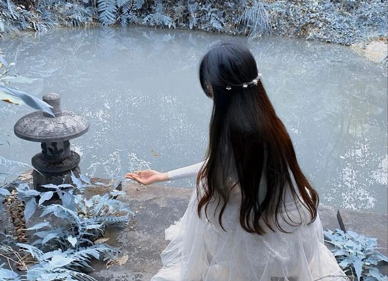 拒绝我的男生突然又联系我