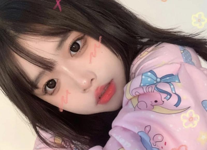 梦见男朋友对前女友很好