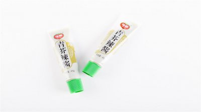 ​网传吃芥末不呛人的3种方法，小哥以身试芥末，结果太扎心了