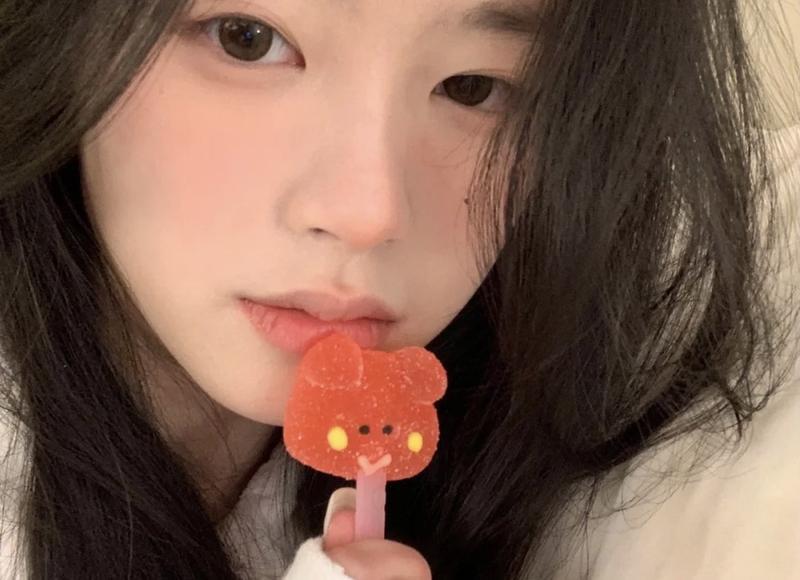 为什么女生喜欢夹腿？