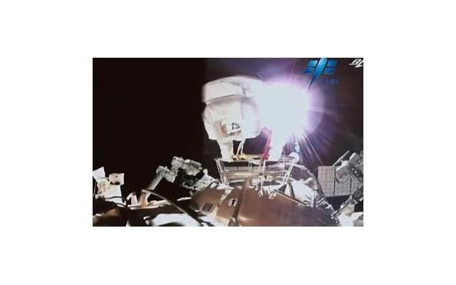  女友有一个多年的男闺蜜