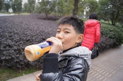 ​超可爱！王源小时候长这样！