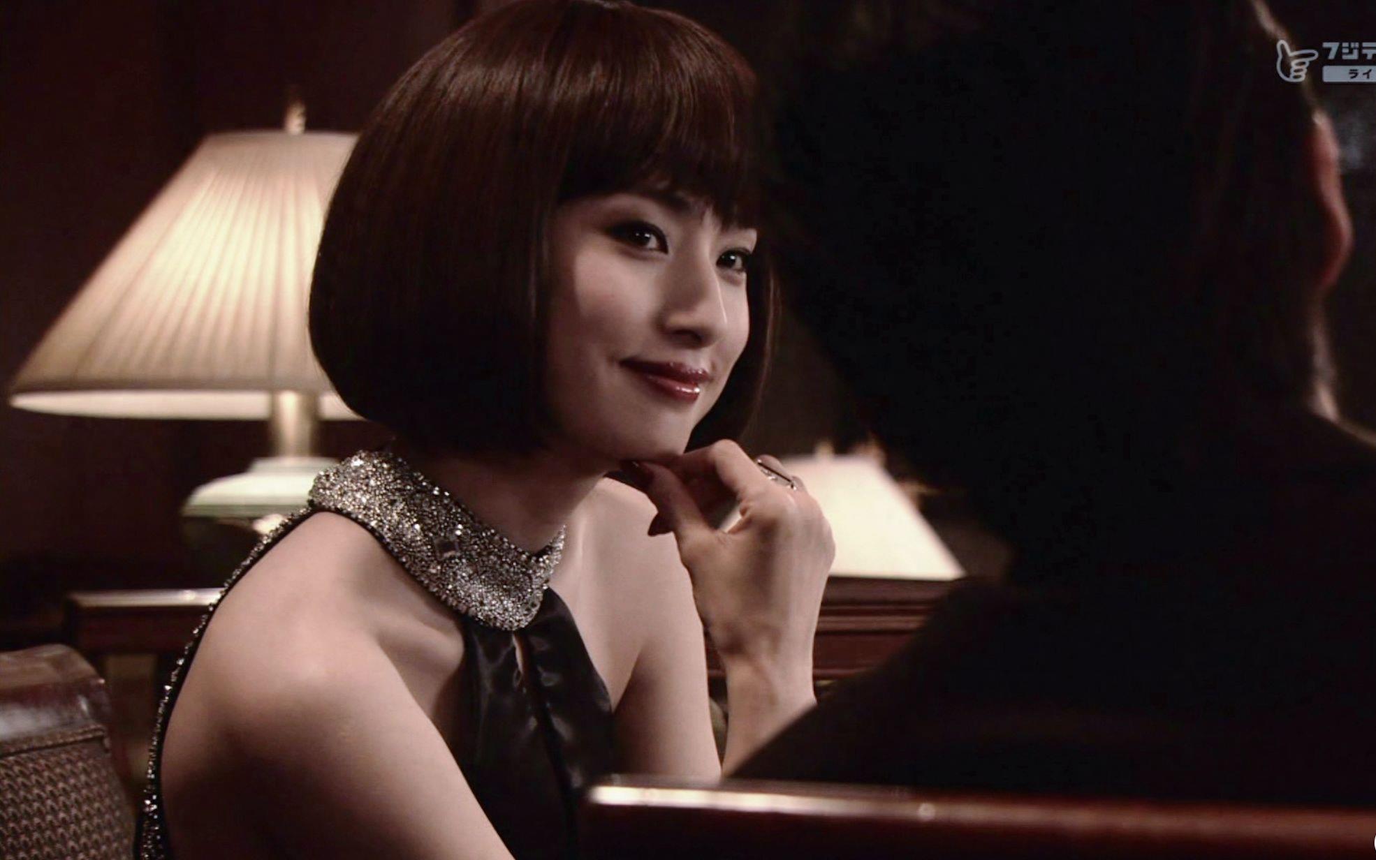 天海祐希：日本女性最想成为的人，女扮男装时，帅到不行