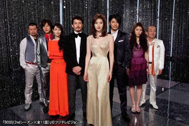 天海祐希：日本女性最想成为的人，女扮男装时，帅到不行